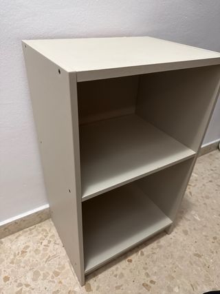 Mesita de noche beige madera