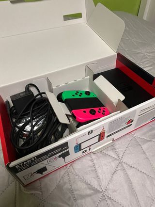 Nintendo Switch con Joy-Cons de Colores