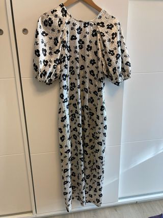 Vestido estampado floral blanco y negro