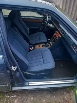 Mercedes-Benz 230e 1991