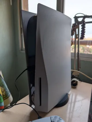 PS5 + 2 Mandos + 3 Juegos Exclusivos