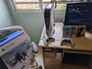 PS5 + 2 Mandos + 3 Juegos Exclusivos