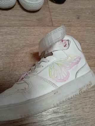 Zapatillas niña blancas y moradas