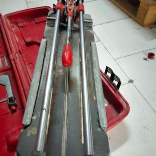 Cortadora de azulejos Rubi