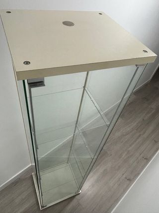 VITRINA DETOLF IKEA