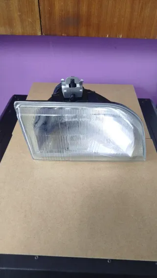 Farol de Vidro Ford