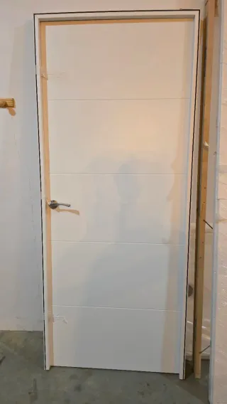 Puerta de interior lacada Line Plus