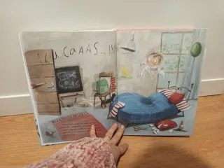 LA MONTAÑA DE LIBROS MAS ALTA DEL MUNDO (Spanis...