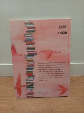 LA MONTAÑA DE LIBROS MAS ALTA DEL MUNDO (Spanis...