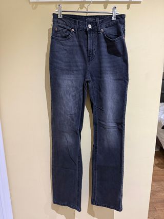 Vaqueros Stradivarius D98