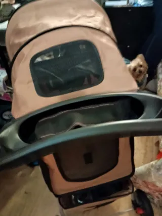 Cochecito para perros rosa y marrón