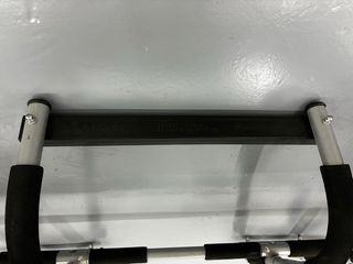 Barra de dominadas para puerta