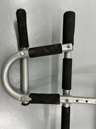 Barra de dominadas para puerta