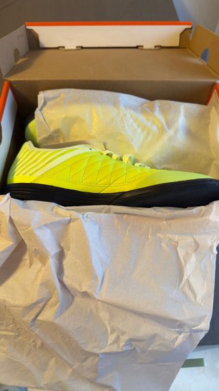 Nike Lunar Gato 2 Talla 40 sin estrenar.