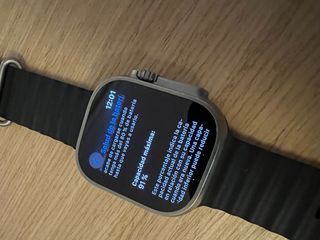 Apple Watch Ultra con custodia in titanio da 49mm