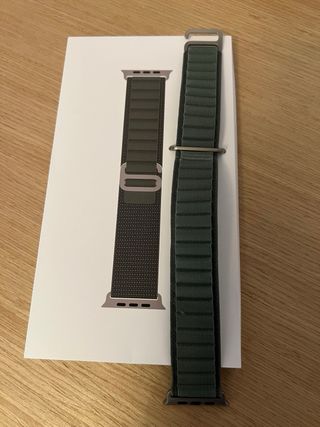 Apple Watch Ultra con custodia in titanio da 49mm