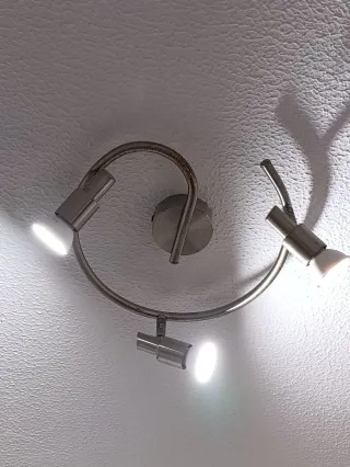 Lámpara de techo moderna plateada