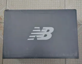 Zapatillas New Balance 530 Plata y Blanco