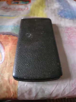 Teléfono Móvil LG Flip Plata y Negro