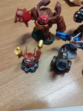 Skylanders Giants Portal + Figuras + Juego Wii