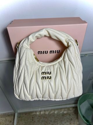 Borsa Miu Miu crema imbottita