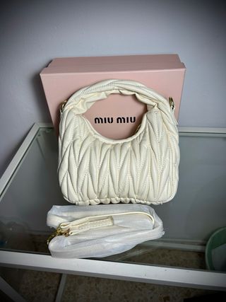 Borsa Miu Miu crema imbottita
