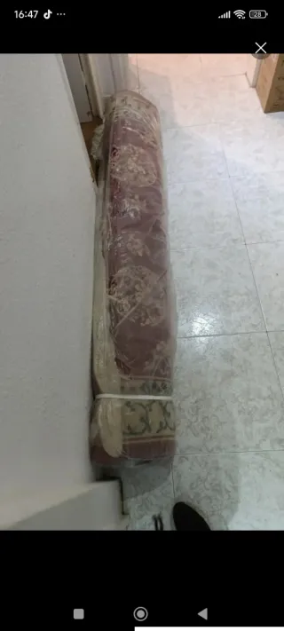 Alfombra artesanal lana 2.40x1.70 abierta para fot