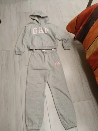 Tuta Gap grigia con felpa cappuccio