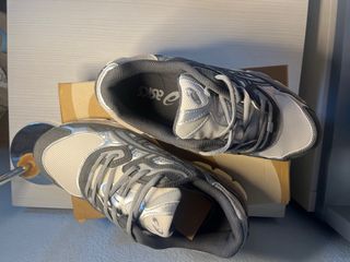 Asics Gel NYC Nuevas Gris/Blanco Talla 42,5