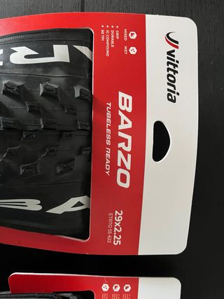 2 Cubiertas Vittoria Barzo 29x2.25 Tubeless Ready