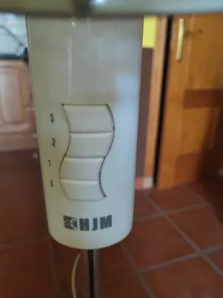 Ventilador de pie blanco,no envío