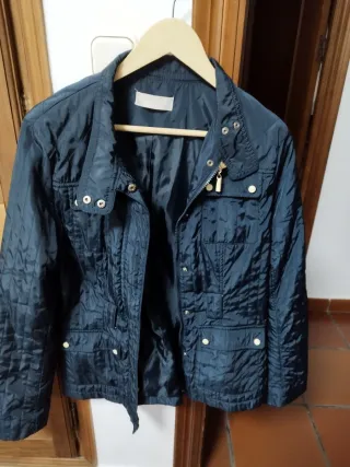 Chaqueta ,tipo karpa