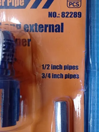 Filiera per tubi in PVC. Idraulica