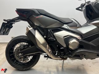 HONDA X-ADV | 2023 | 8.456kms | 149€/mes