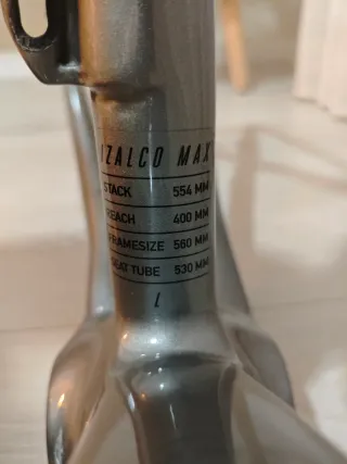 FOCUS Izalco Max disc 100% cableado interno