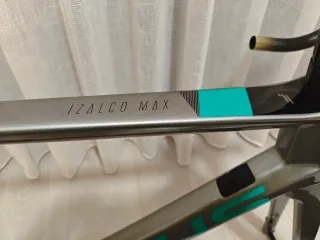 FOCUS Izalco Max disc 100% cableado interno