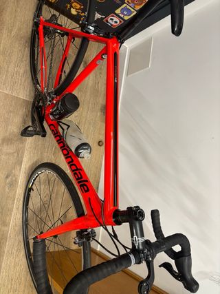Bicicleta Cannondale CAAD 12 Shimano 105 Roja