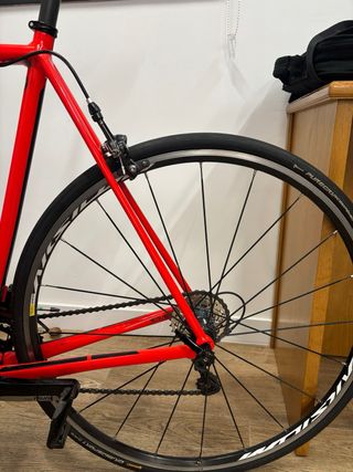 Bicicleta Cannondale CAAD 12 Shimano 105 Roja