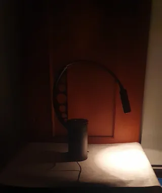 Lampada da tavolo design nero