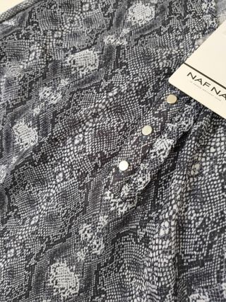 Camisa nueva Naf Naf talla 40