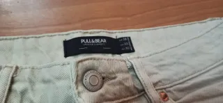 Pantalón corto beige hombre roto