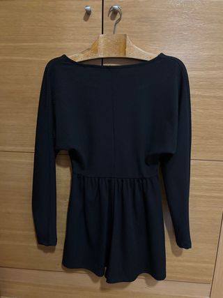 Mono Bershka negro manga larga