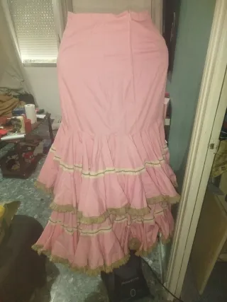 Falda flamenca rosa hecha a mano