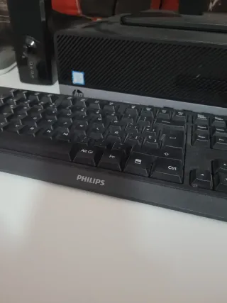 Ordenador de sobremesa HP completo