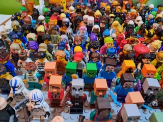 Lotto 265 Minifigure Personaggi LEGO