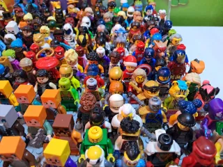 Lotto 265 Minifigure Personaggi LEGO
