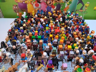 Lotto 265 Minifigure Personaggi LEGO