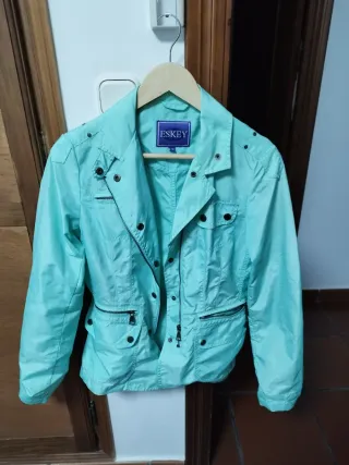 Chaqueta impermeable cortavientos