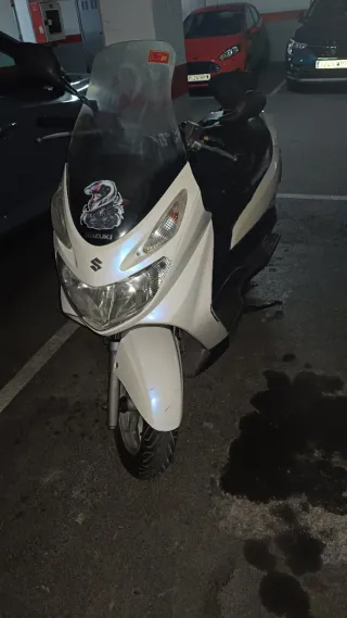 Suzuki Burgman 125cc Maxiscooter 2005