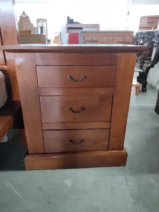 Conjunto cama + 2 mesas cabeceira